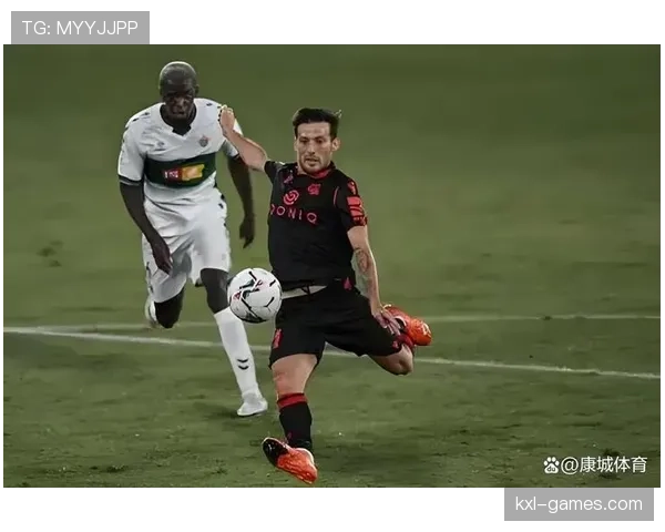 奥萨苏纳防线创队史新低失球纪录，稳固防守成赛季亮点